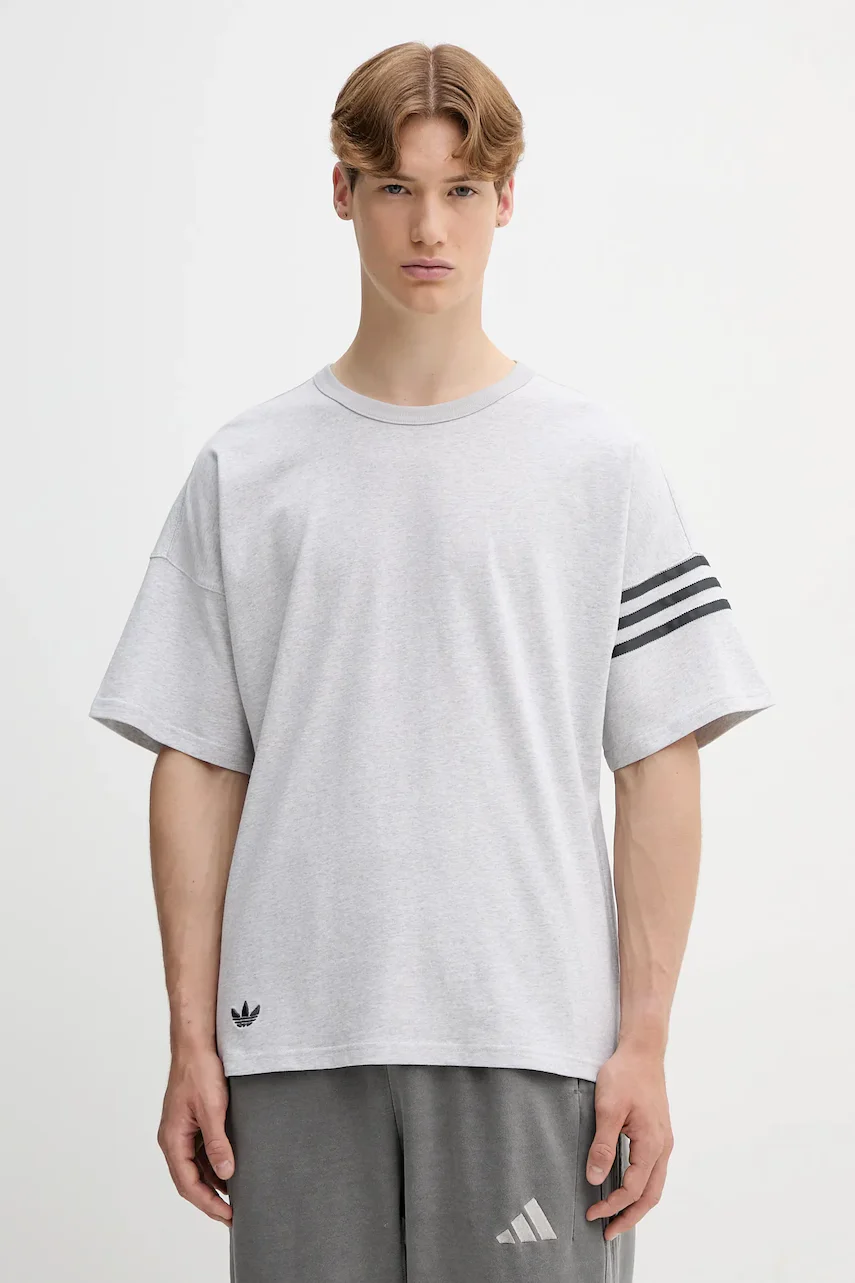 adidas Originals Памучна тениска Neuclassics