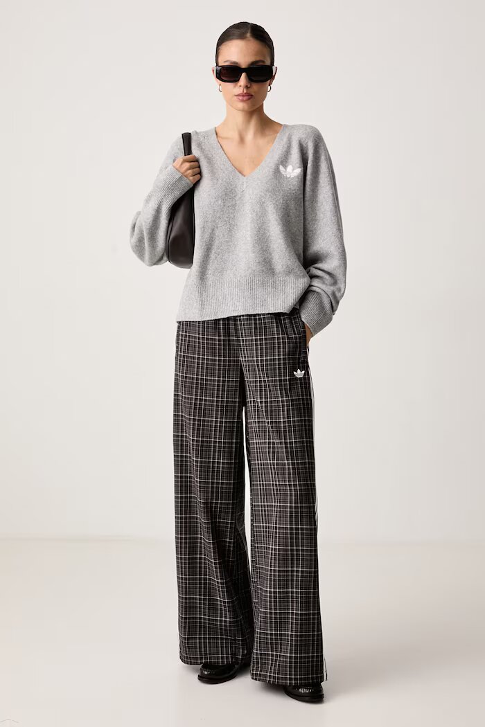 adidas Originals пуловер дамски Essentials Knit сив IA4446