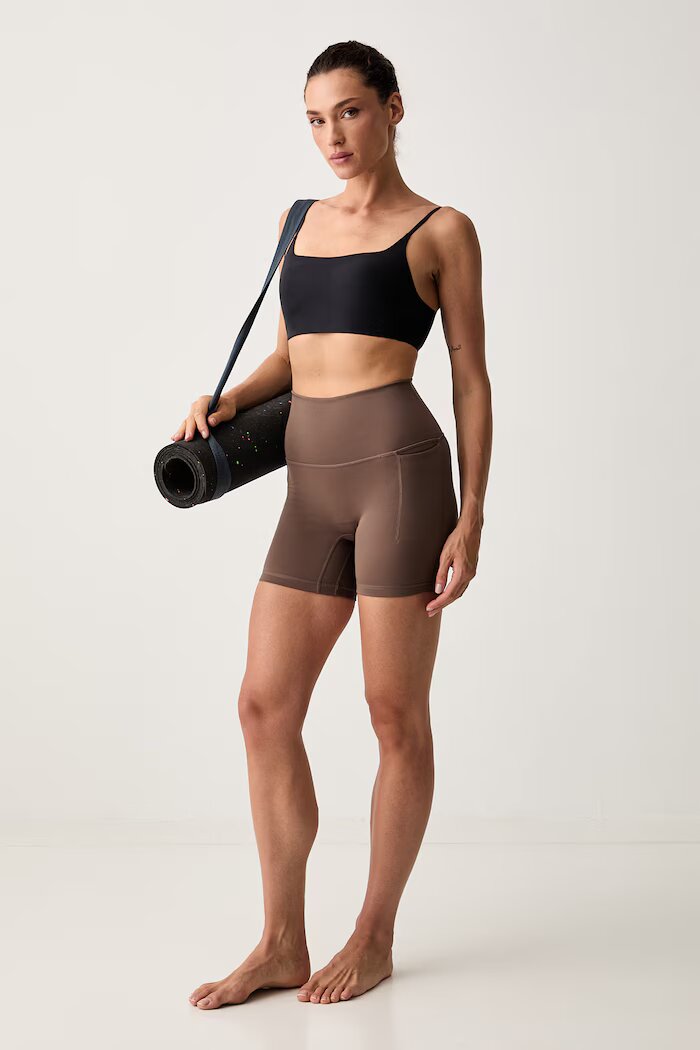 adidas Performance къс панталон за йога дамски Three Stripes Studio кафяв със стандартна талия KY1911