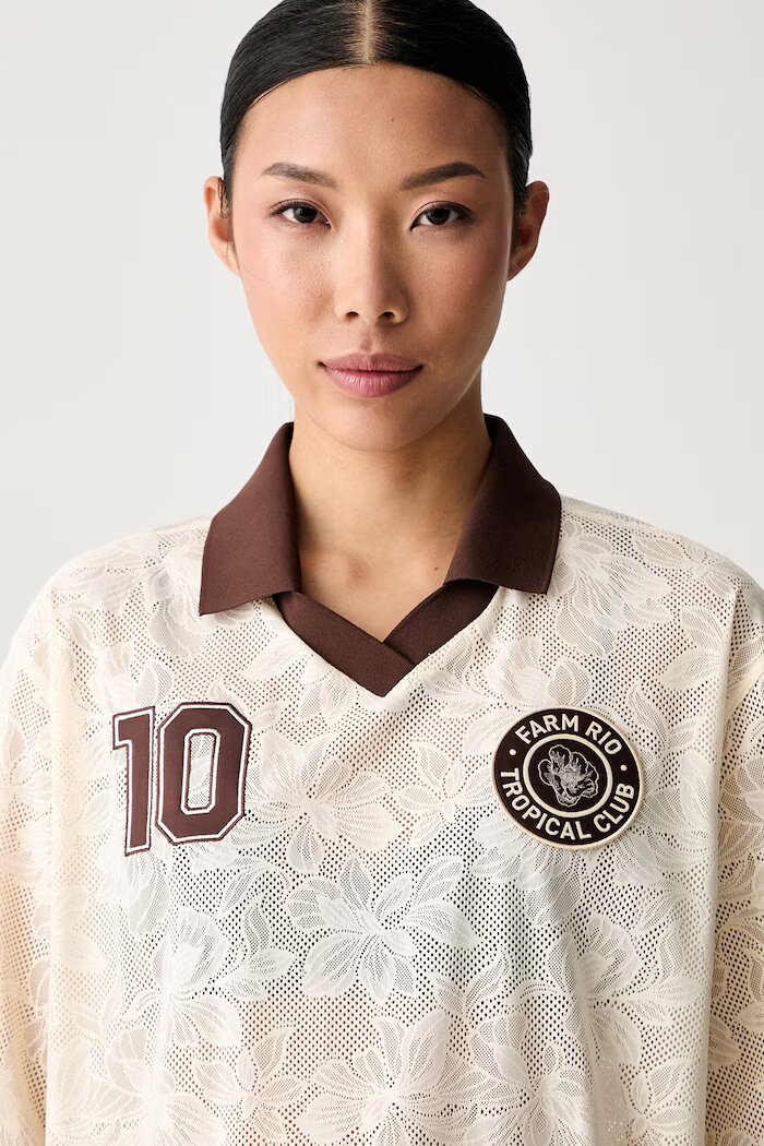adidas тениска с яка дамска от ажур x Farm Rio бежова KR0239