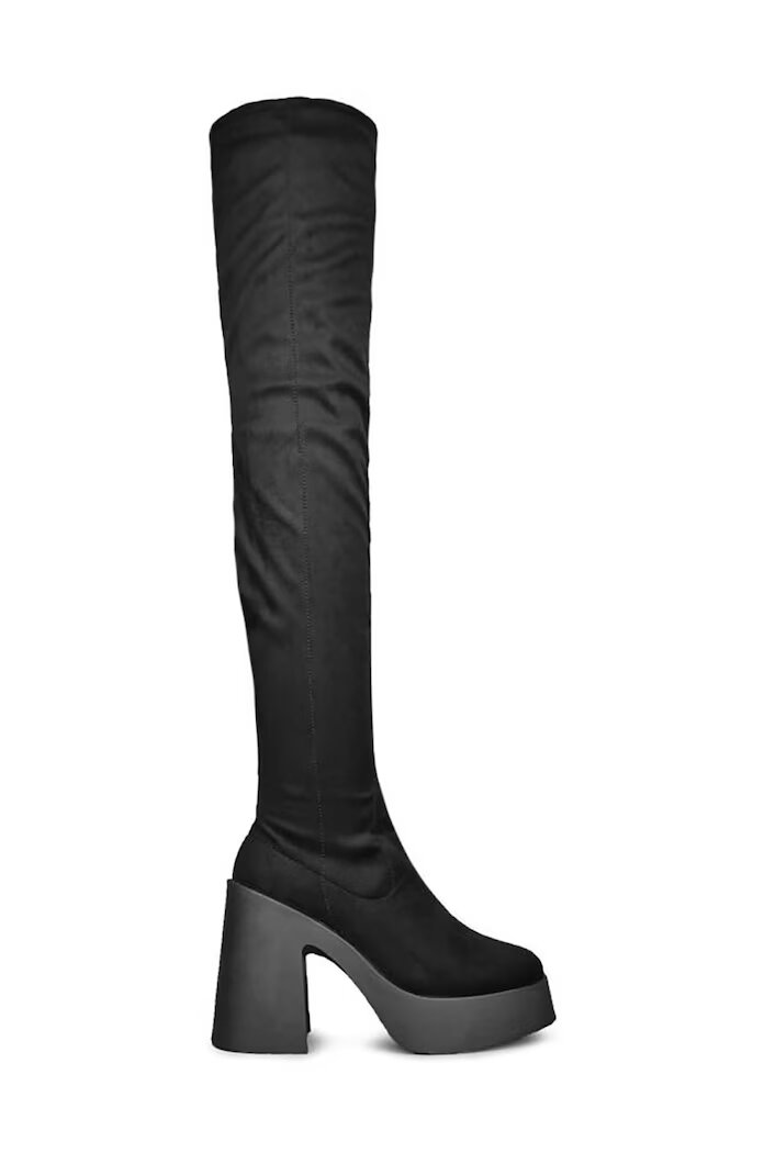 Altercore Ботуши Daphne Faux Suede в черно с платформа