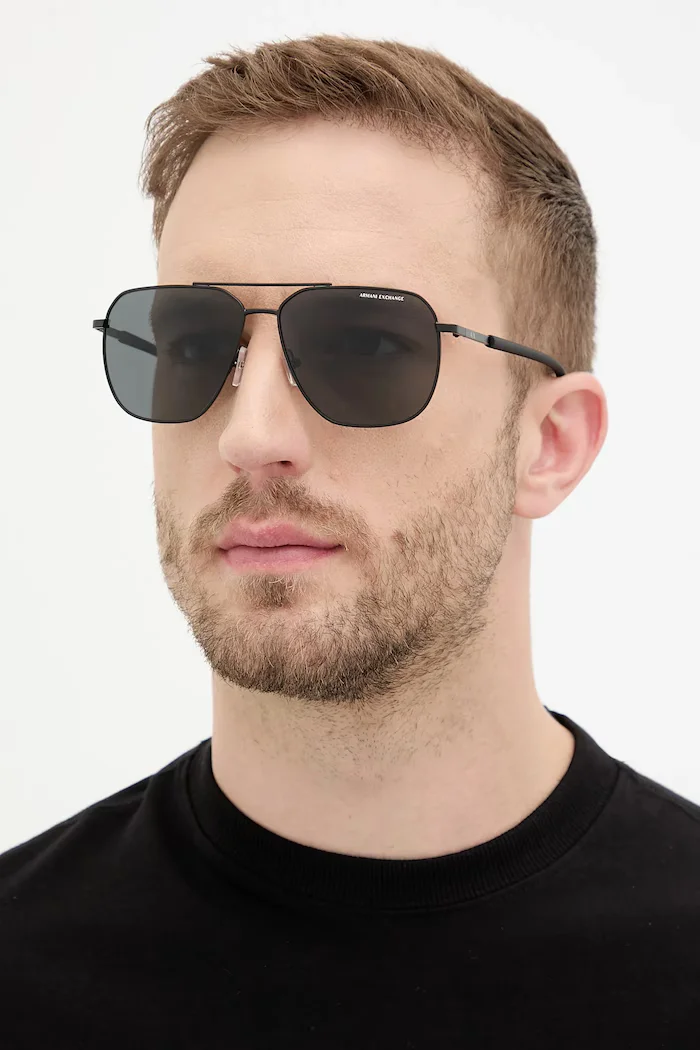 Armani Exchange Слънчеви очила мъжки в черно 0AX2057S