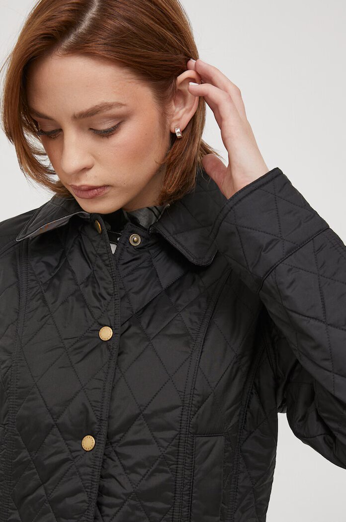 Barbour Яке Beadnell Quilt в черно преходен модел