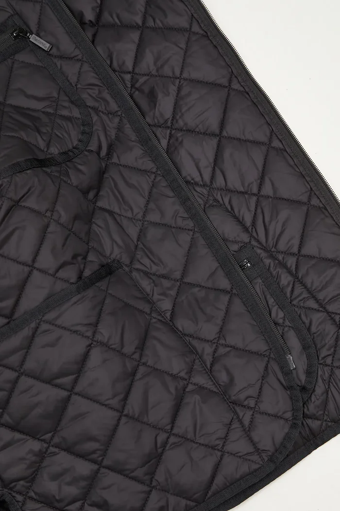 Barbour Яке Liddesdale Liner Quilted Jacket в черно преходен модел с уголемена кройка MQU1788