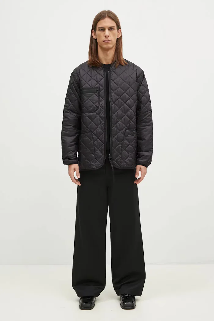 Barbour Яке Liddesdale Liner Quilted Jacket в черно преходен модел с уголемена кройка MQU1788