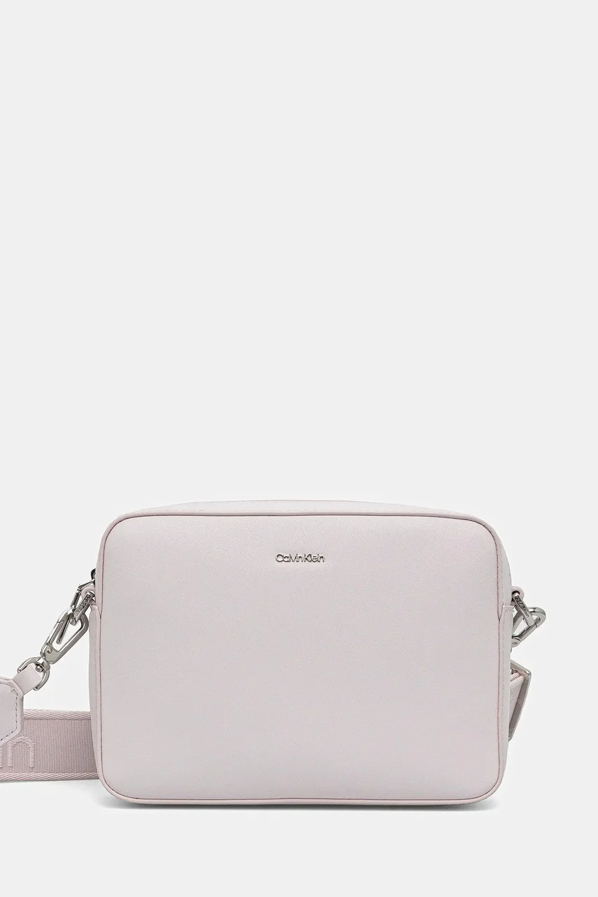 Calvin Klein Чанта