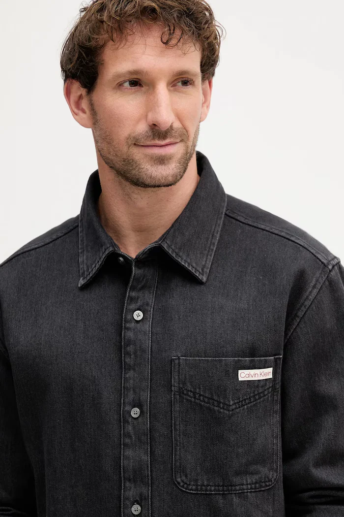 Calvin Klein Jeans Дънкова риза в черно със стандартна кройка с класическа яка LV04RD765G