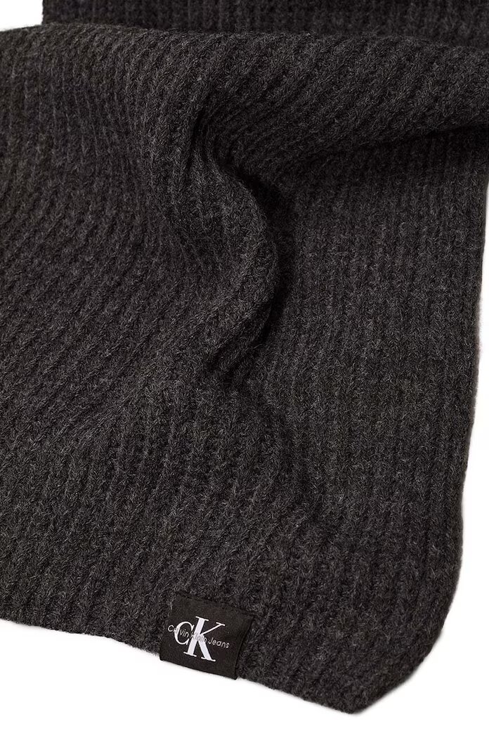 Calvin Klein Jeans Детска шапка и шал в черно IU0IU00638