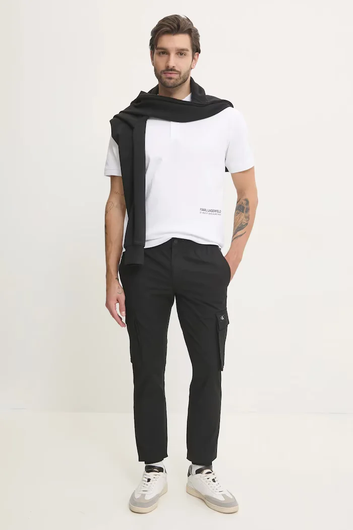 Calvin Klein Jeans Панталон в черно с кройка по тялото J30J327614