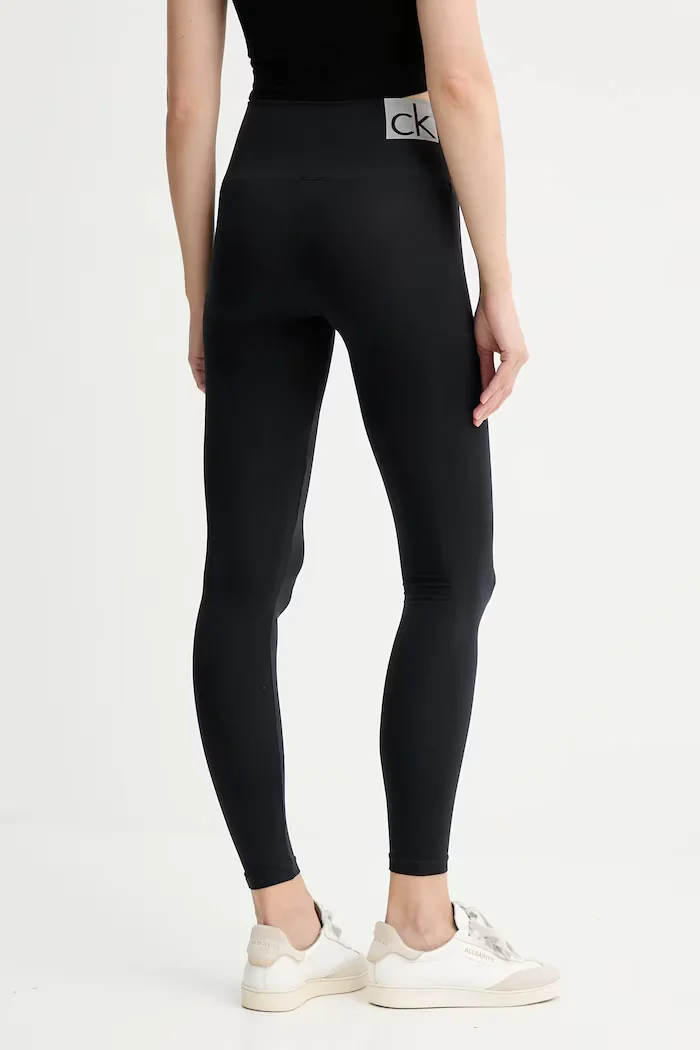 Calvin Klein Клин в черно с изчистен дизайн 701233681