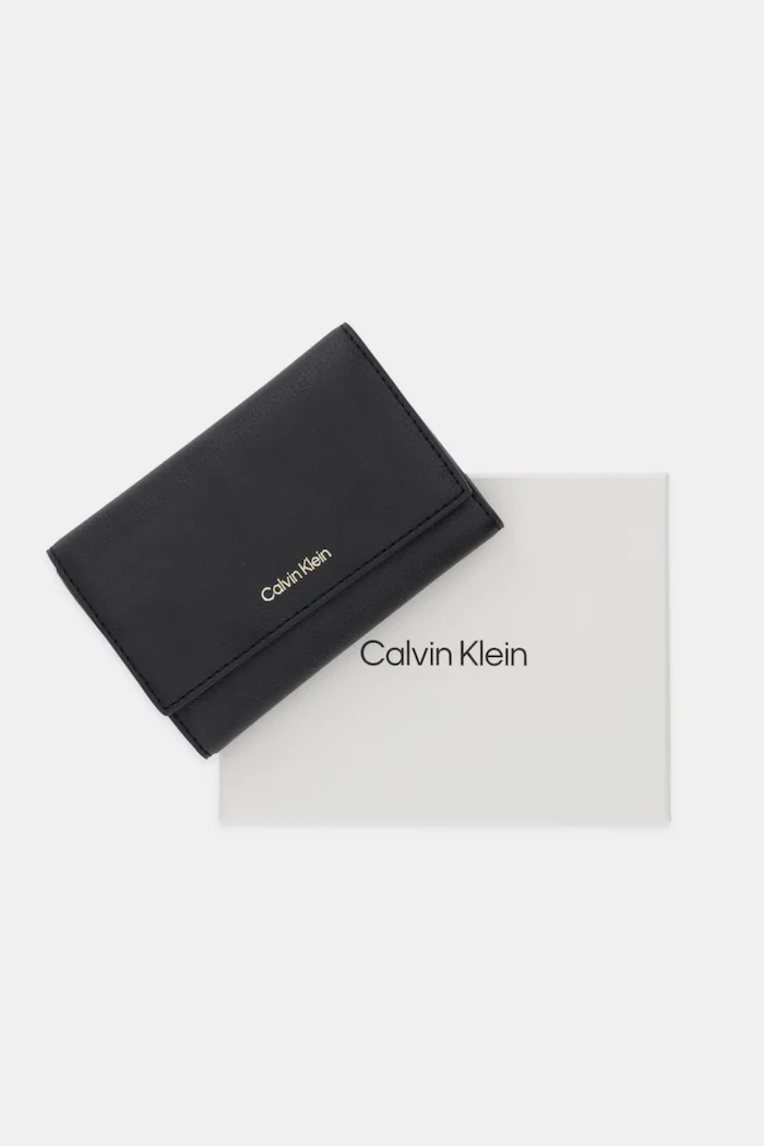 Calvin Klein портфейл дамски от имитация на кожа черен LV04F1117G