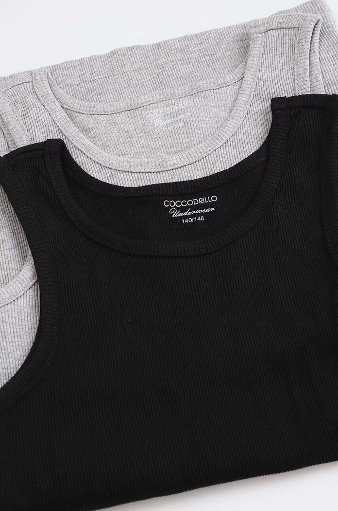 Coccodrillo Детски топ (2 броя) в черно с изчистен дизайн BASIC UNDERWEAR