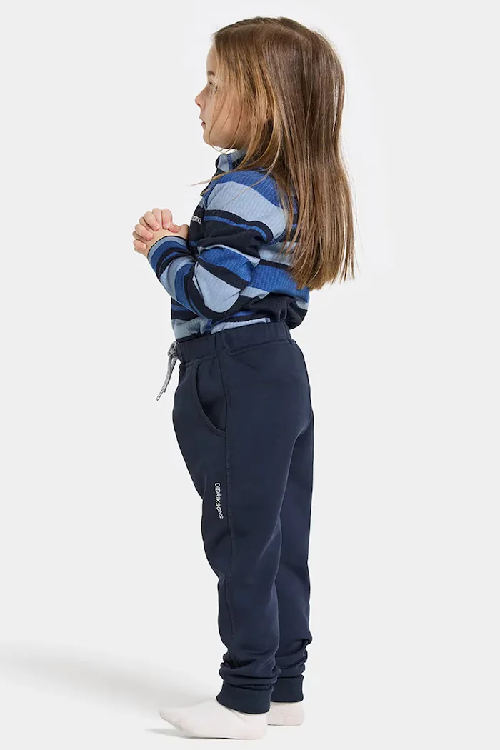 Didriksons Панталон SILJAN KIDS PNT в тъмносиньо с изчистен дизайн 505901