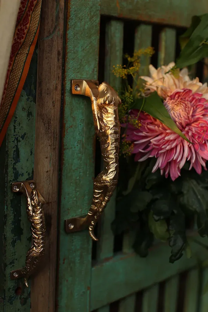 Doing Goods Дръжка за мебели James Jaguar Doorhandle в жълто