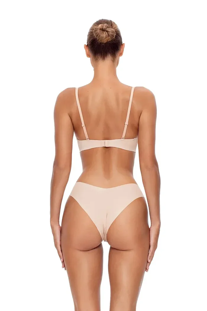 god save queens Сутиен SECOND SKIN BRA WIRE-FREE в бежово с изчистен дизайн GSQ-135-114