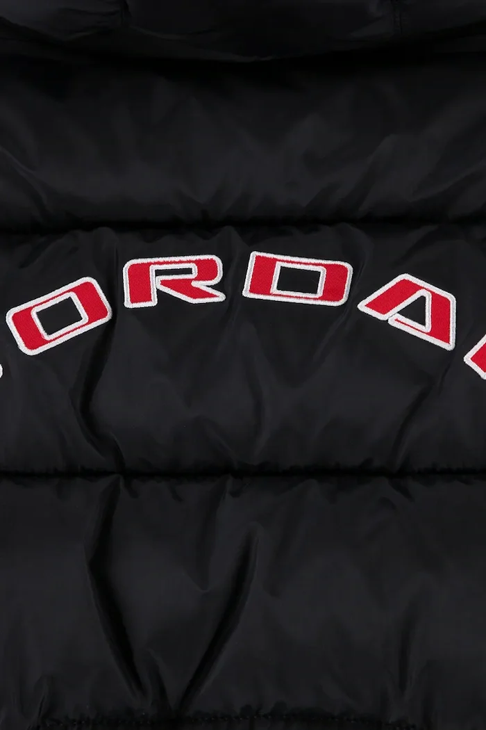 Jordan капитонирано яке за деца черно 95G036