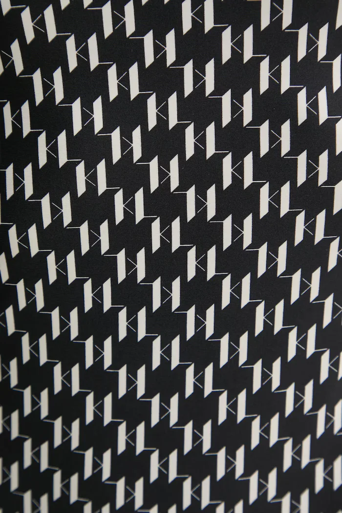 Karl Lagerfeld Цял бански в черно с меки чашки A1W46043