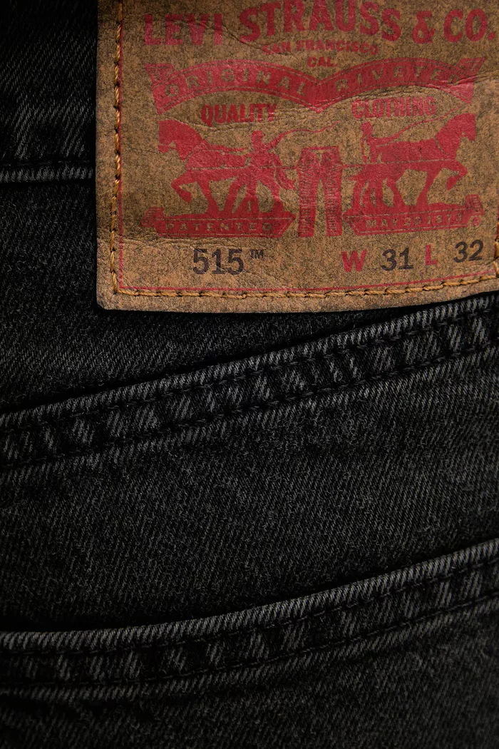 Levi's Дънки 515 SLIM FIT STRAIGHT мъжки в черно A7222 A7222.0003
