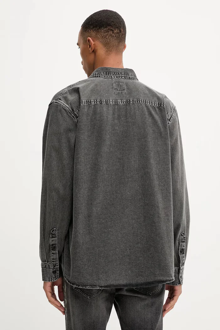 Levi's Дънкова риза в черно със стандартна кройка с яка с копче A7210