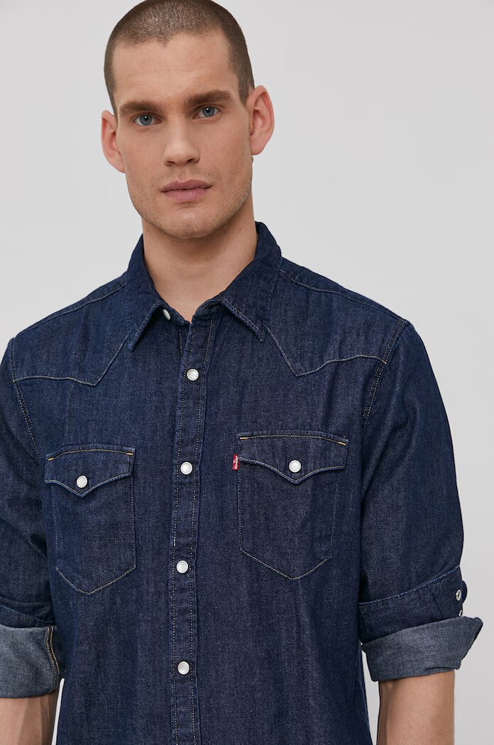Levi's Памучна риза мъжка в тъмносиньо със стандартна кройка с класическа яка