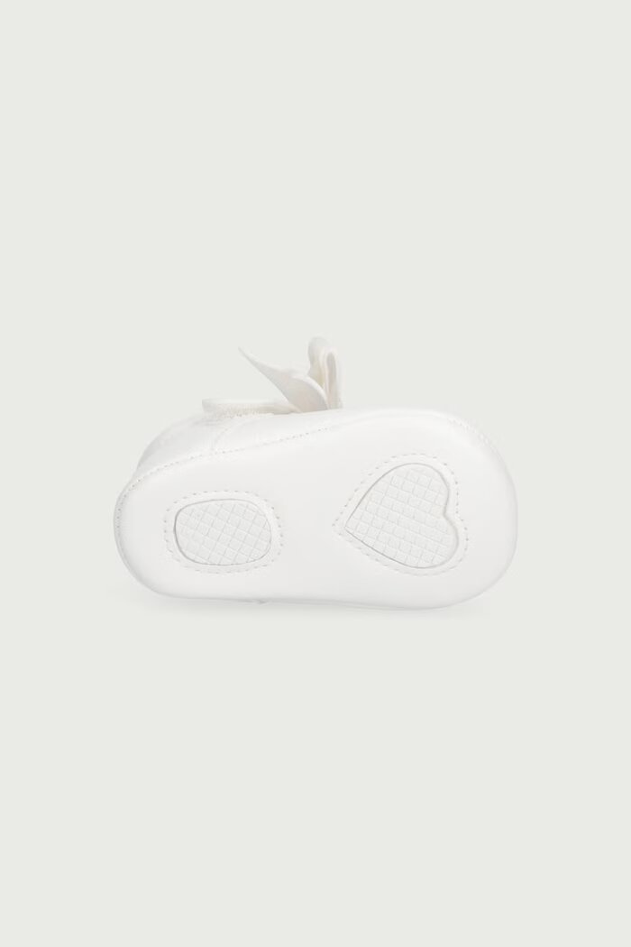 Mayoral Newborn обувки за бебе бели 9158