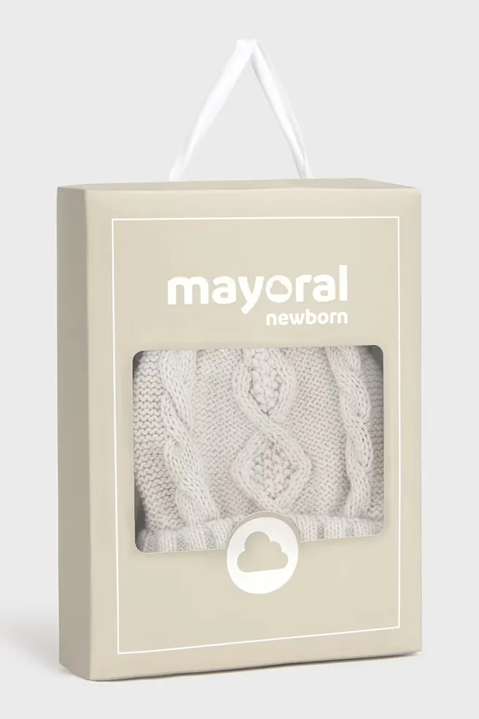 Mayoral Newborn шапка с помпон за бебе от памучна материя бяла 9120