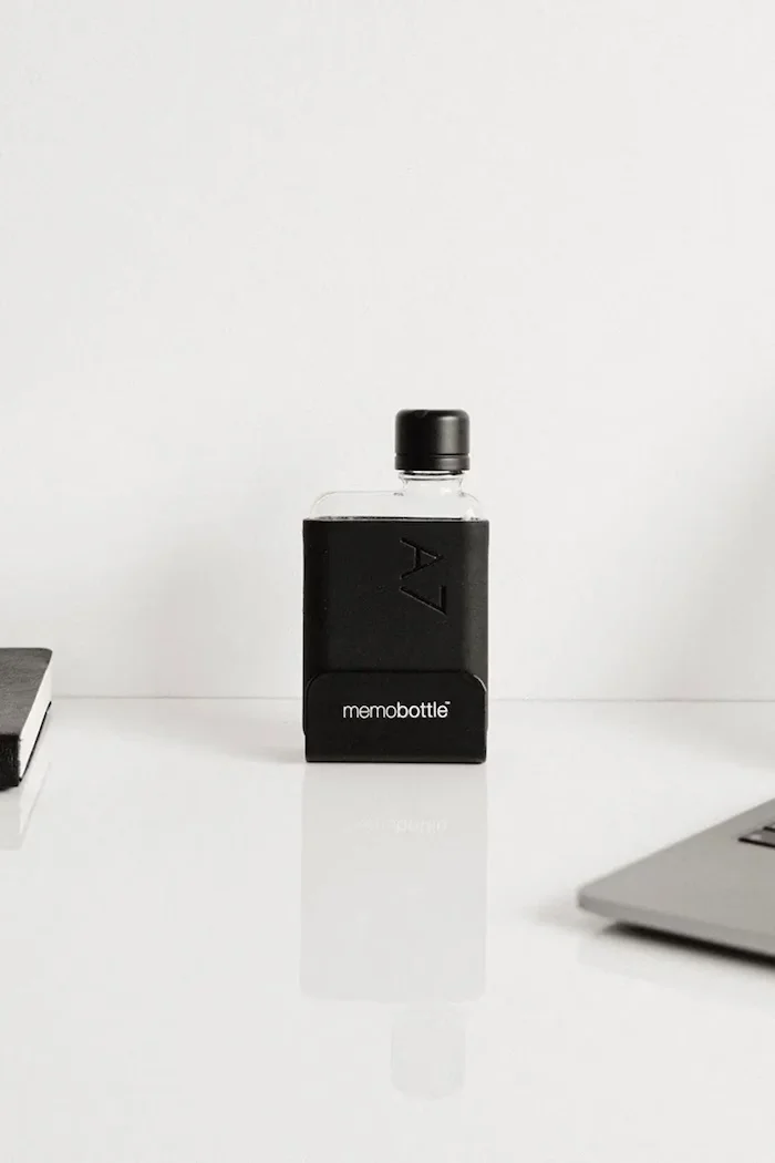 memobottle Бутилка за вода Original A7 180 ml в черно
