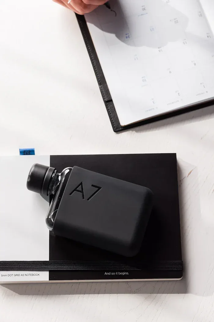 memobottle Бутилка за вода Original A7 180 ml в черно