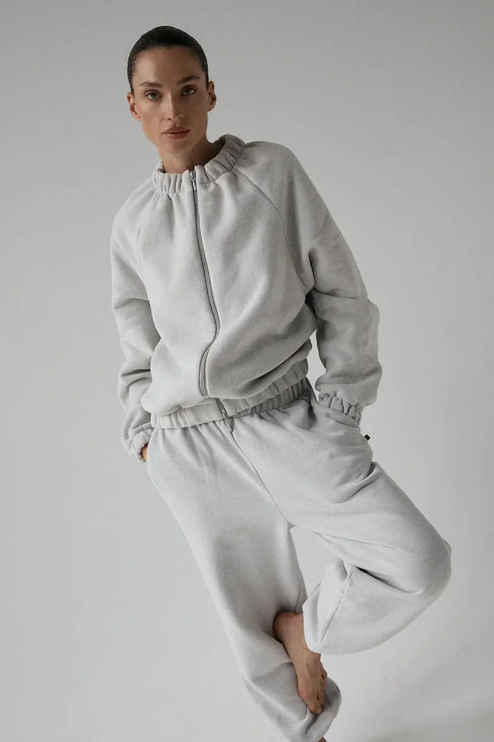 Muuv. Muuv суичър с цип дамски с памук SMOOTH COTTON сив