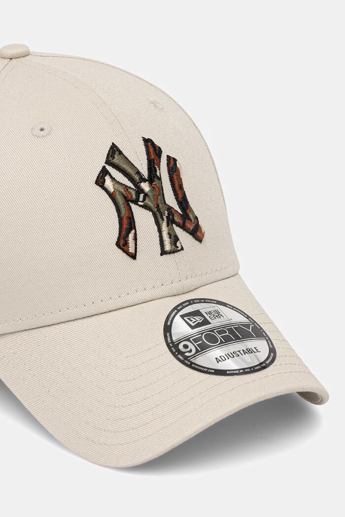 New Era Шапка с козирка CAMO INFILL 9FORTY® в бежово 60771850