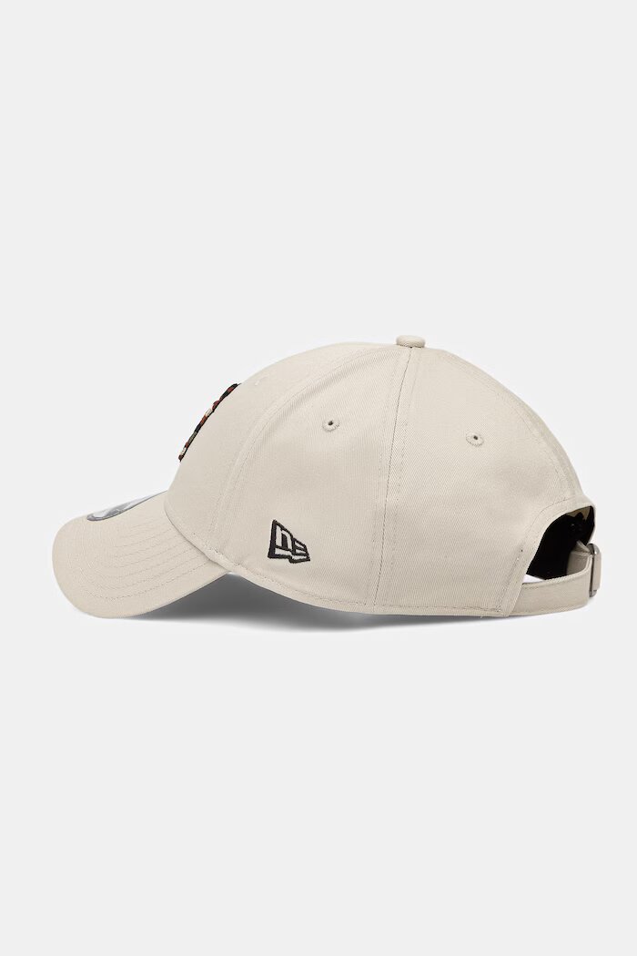 New Era Шапка с козирка CAMO INFILL 9FORTY® в бежово 60771850