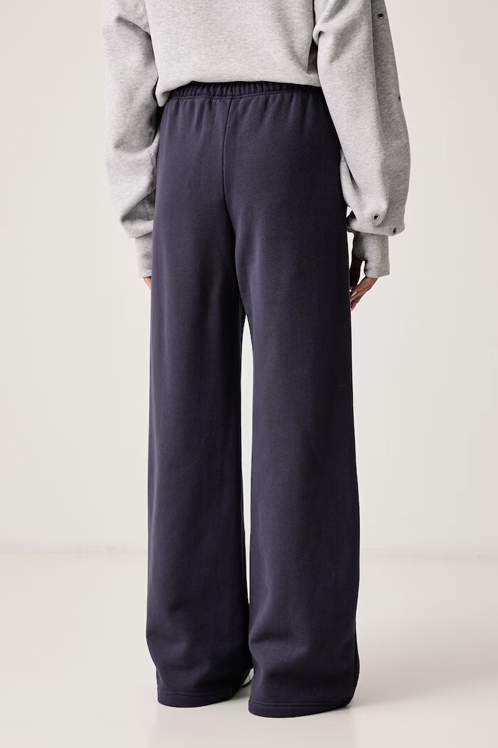 Nike Sportswear спортен панталон дамски с памук Studio Fleece сив IX7048.013