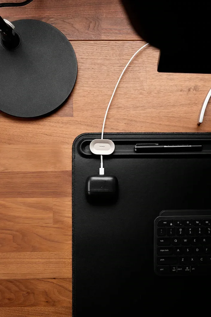 Orbitkey Подложка за бюро Black L 896 x 423 x 05 cm в черно