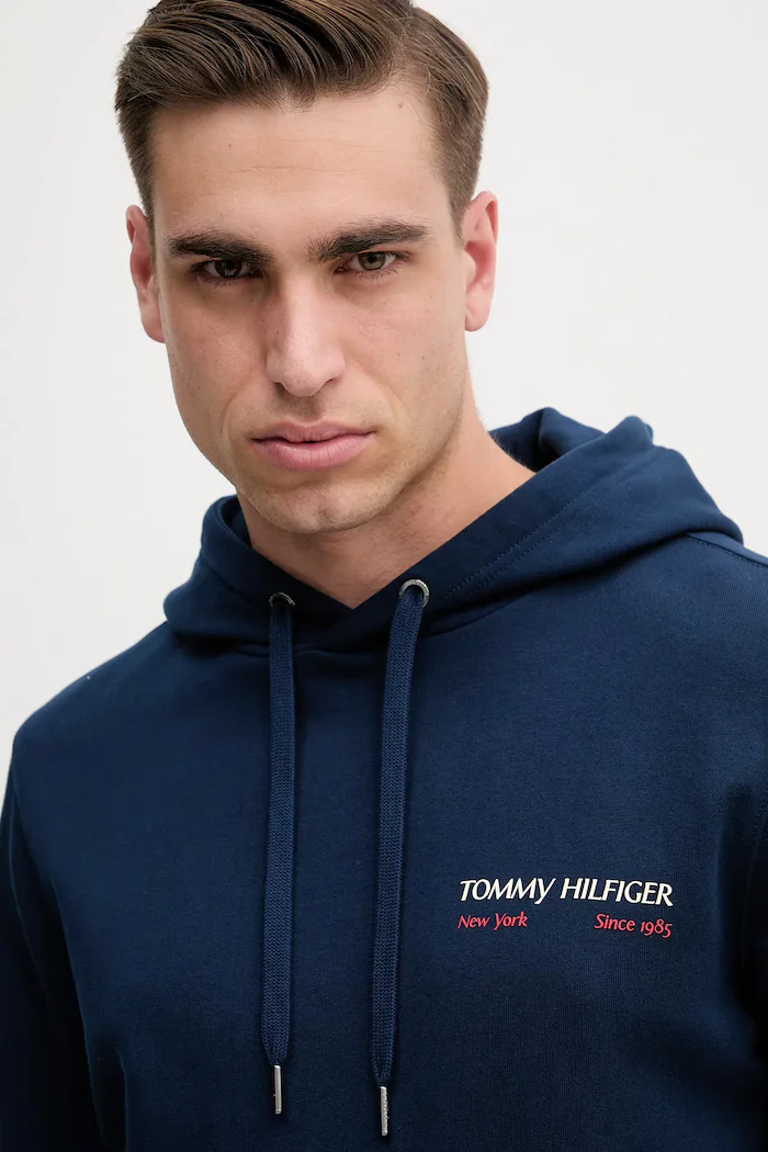 Tommy Hilfiger Памучен суичър в тъмносиньо с качулка с изчистен дизайн MW0MW39151