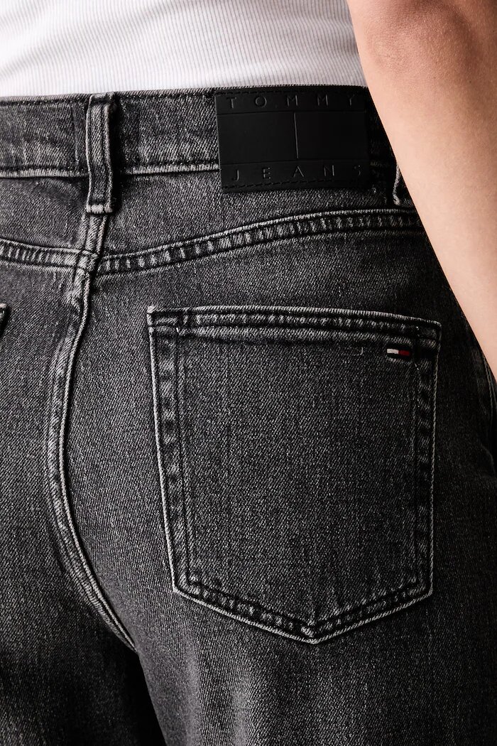 Tommy Jeans дънки tapered дамски сиви DW0DW21812