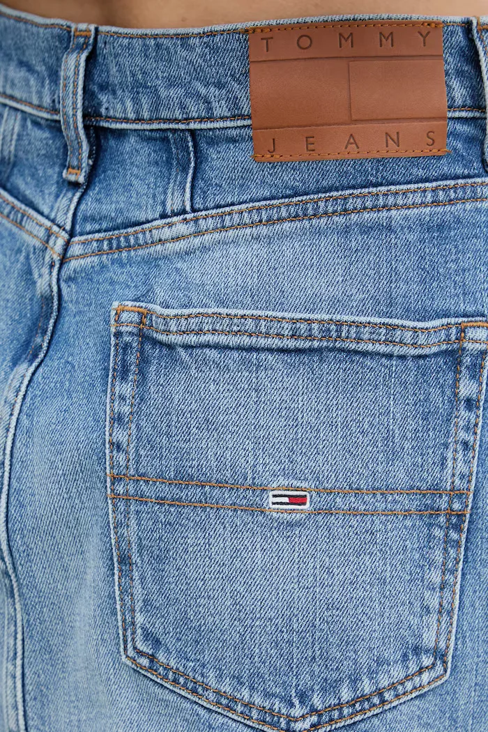 Tommy Jeans Дънкова пола в синьо къса с кройка тип молив DW0DW20136