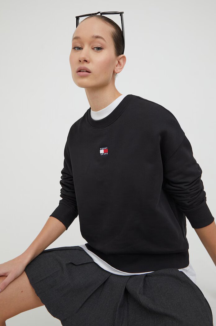 Tommy Jeans Памучен суичър в черно с апликация DW0DW17325