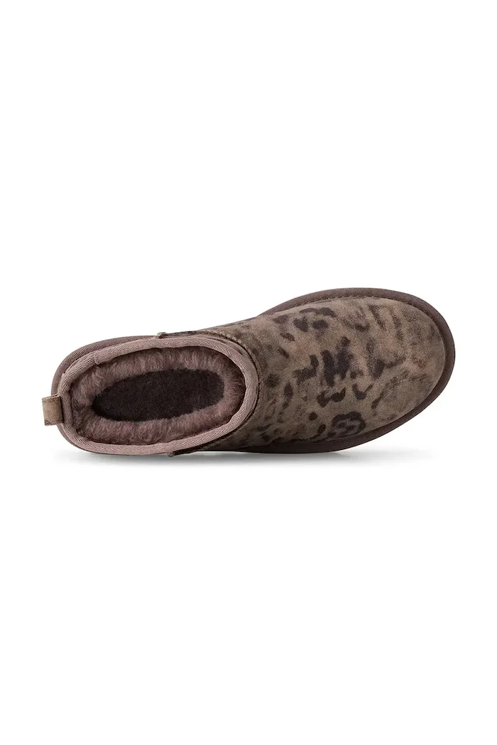 Ugg W Classic Ultra Mini Spotted апрески дамски от велур кафяви 1180623.CHE