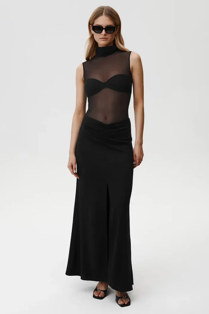 Undress code Пола Eclipse Skirt в черно дълга разкроена 889