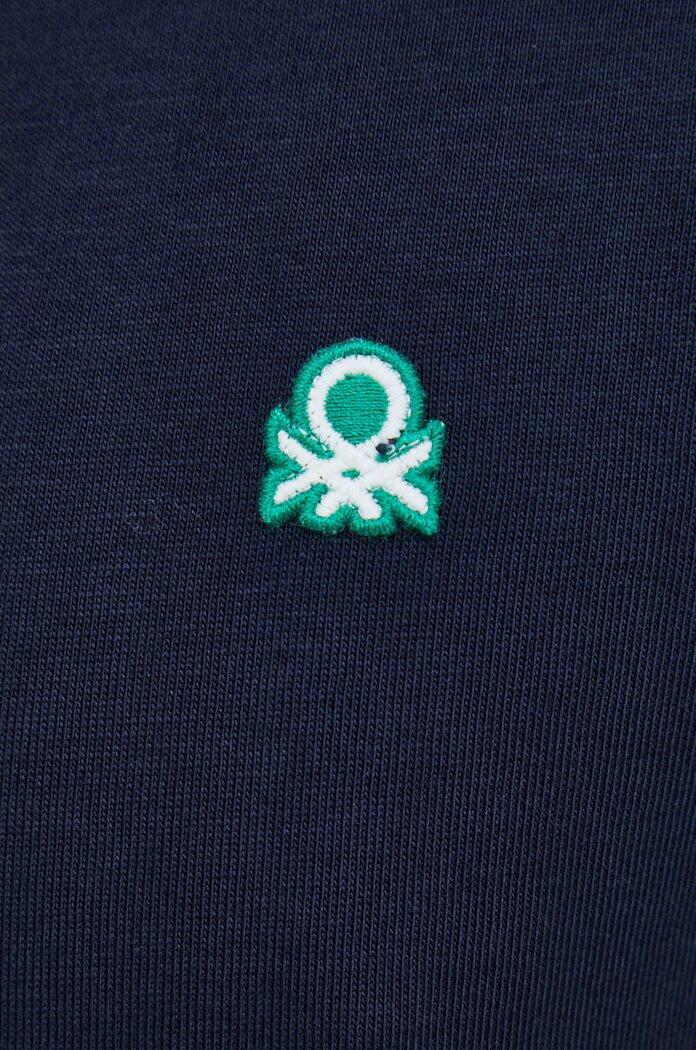United Colors of Benetton Памучна тениска в тъмносиньо с изчистен дизайн