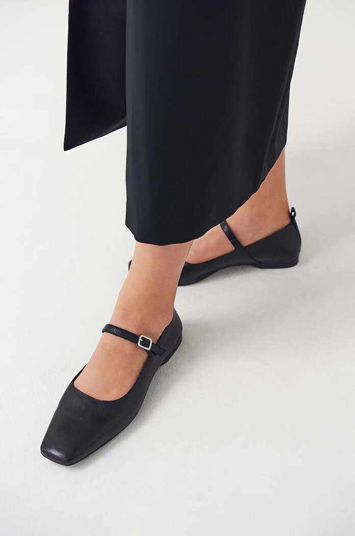 Vagabond Shoemakers Кожени балеринки Delia в черно
