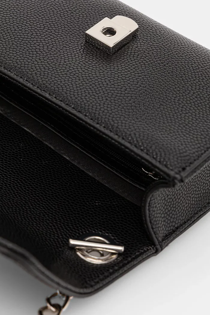 Valentino Bags Чанта в черно VBS1R403G