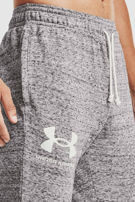 Under Armour Сиво спортно долнище Jogger - Pepit.bg