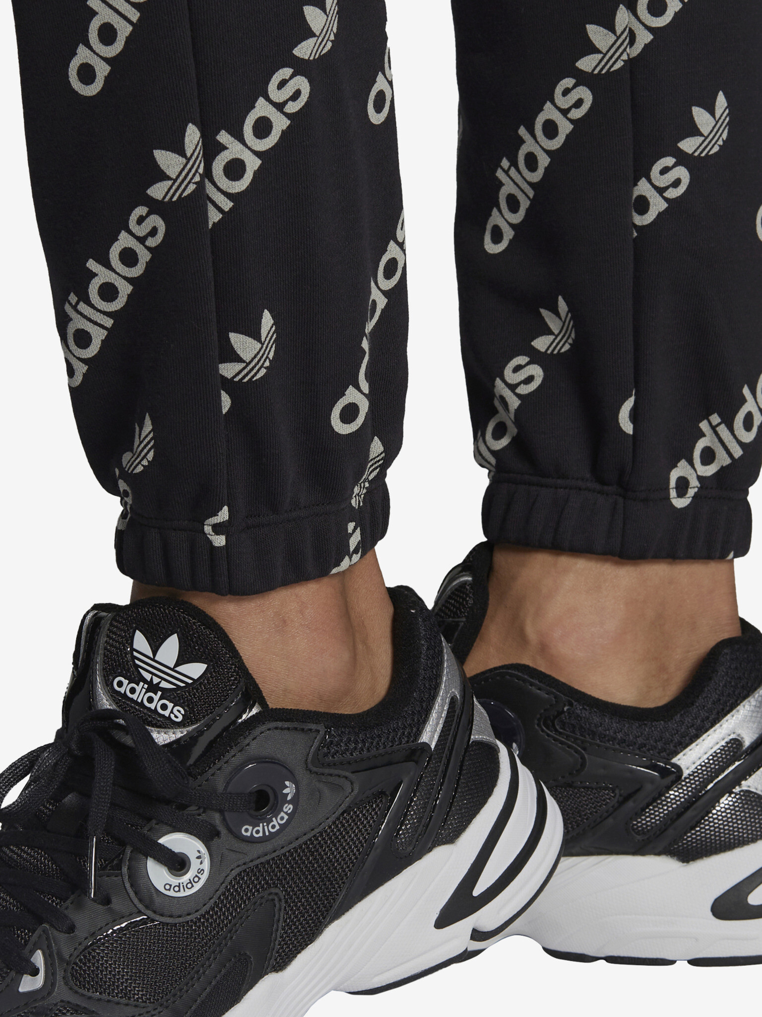 adidas Originals Долнище Cheren - Pepit.bg