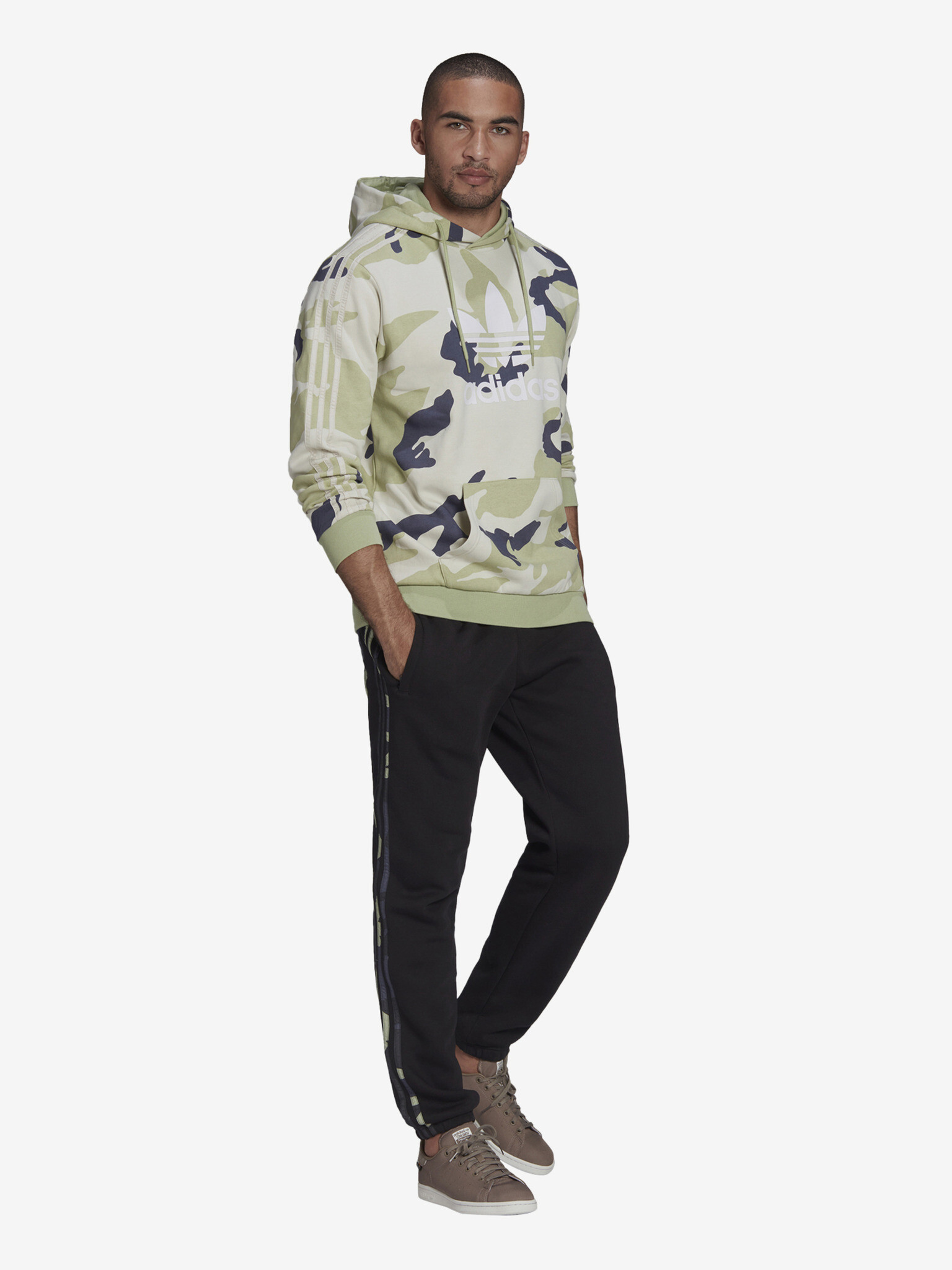 adidas Originals Sweatshirt Zelen - Pepit.bg