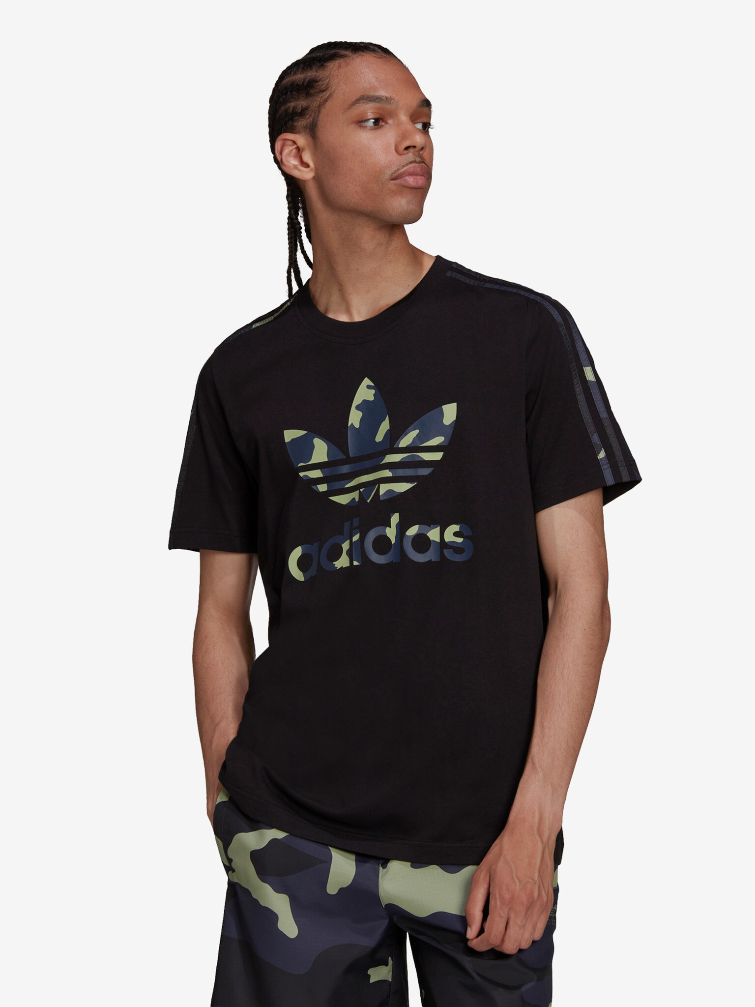 adidas Originals T-shirt Cheren - Pepit.bg