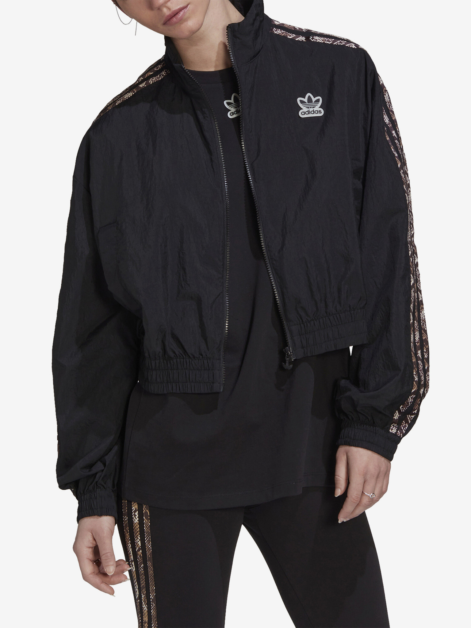 adidas Originals Windbreaker Яке Cheren - Pepit.bg