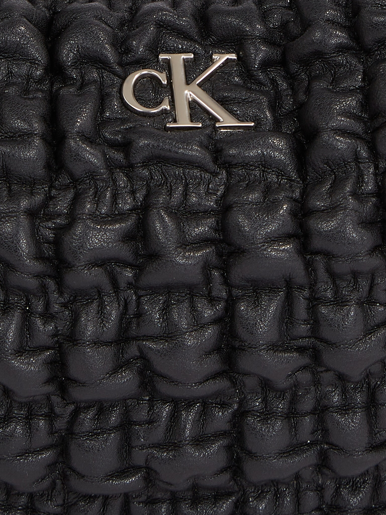 Calvin Klein Jeans Crescent Buckle Дамска чанта Cheren - Pepit.bg