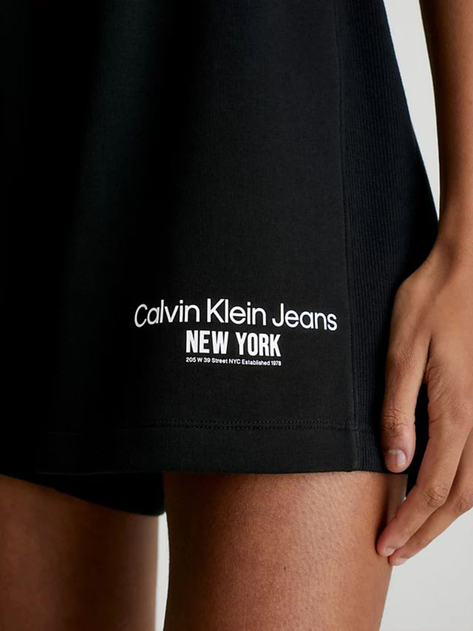 Calvin Klein Jeans Шорти Cheren - Pepit.bg