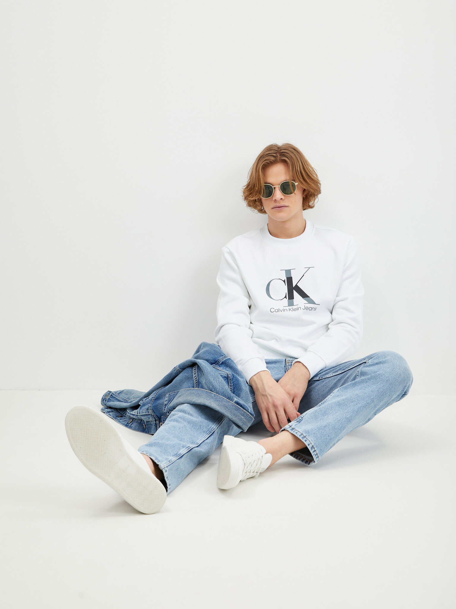 Calvin Klein Jeans Sweatshirt Byal - Pepit.bg